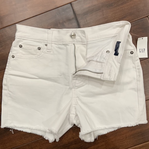 New White Gap denim shorts - Picture 4 of 6